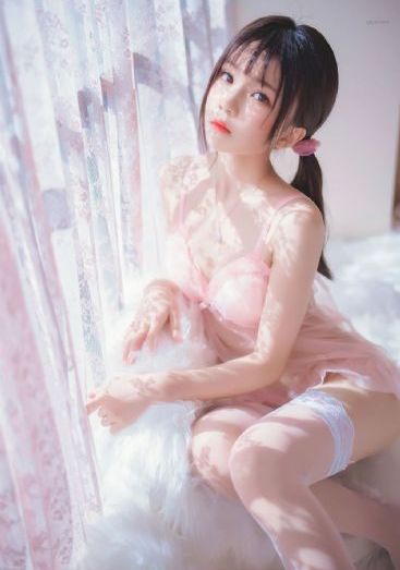 《不扣钮的女孩》
