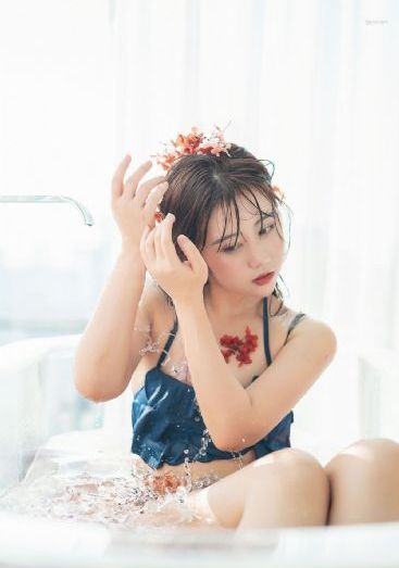 俄罗斯美女与动交zoz0