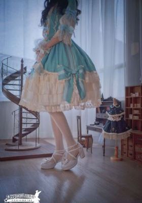 老公去上班丈夫上司不走电影