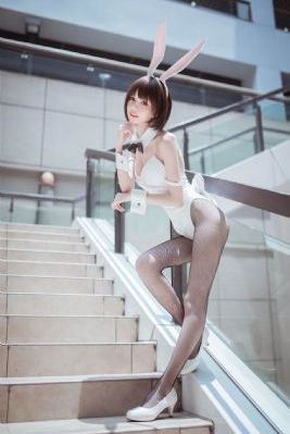 老师裸露胸被强挤奶羞羞视频